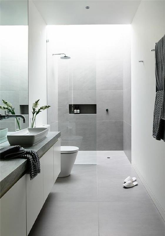 minimalističen-notranjost-siva-kopalnica-ploščice-beton-učinek