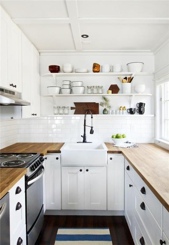 baltos metro plytelės-medinės-stalviršiai-skandinaviško stiliaus virtuvė