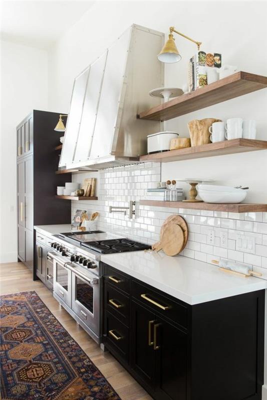 baltos metro plytelės-medinės lentynos-skandinaviško stiliaus virtuvė