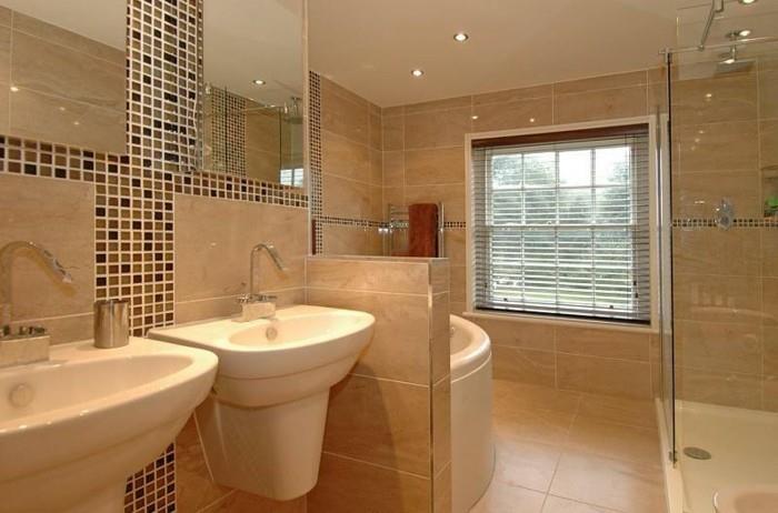 plytelės-vonios kambarys-grindys-dvi baltos-kriauklės-apvali vonia