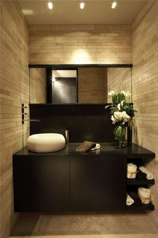 taupe-vonios kambario baldai-juodi-vonios-plytelės