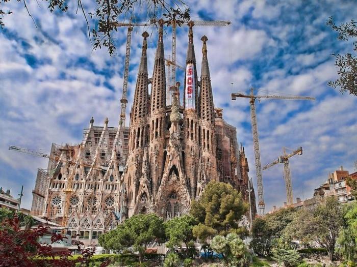 katedral-barcelona-tam-inşaat-işleri-yeniden boyutlandırılmış