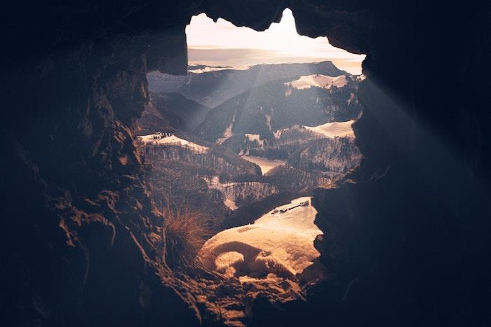 dağ manzarası, sevimli tumblr duvar kağıtları, bir mağaradan manzara, güneş parlıyor