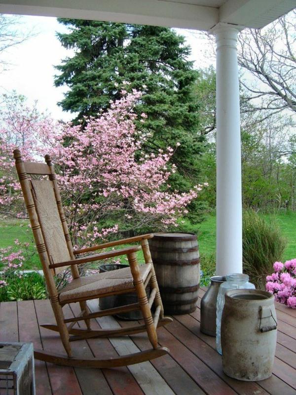 veranda-ahşap-sallanan sandalye