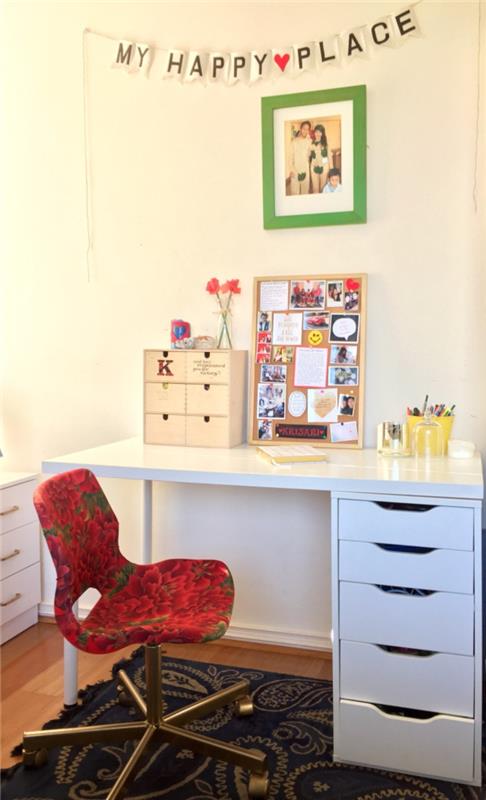 prenovite svoje močne pisarniške stole s prevleko iz tkanine s cvetličnim tiskom