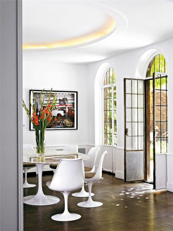 stol iz tulipanov-sodobna-notranjost-retro-pohištvo