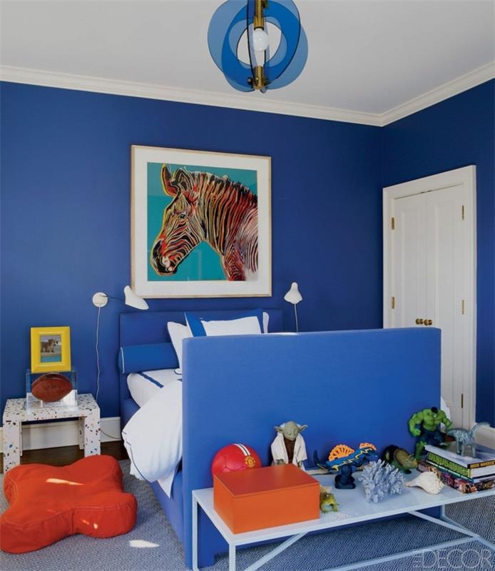 modra spalnica, slika z zebro, spalnica modrega dečka z oranžnimi poudarki