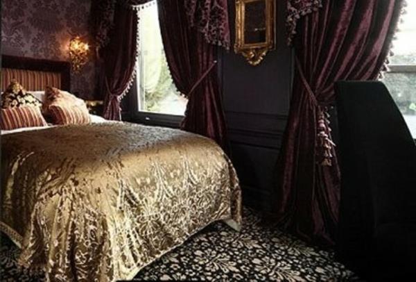yetişkin-yatak odası-gotik tarzı-altın-mor