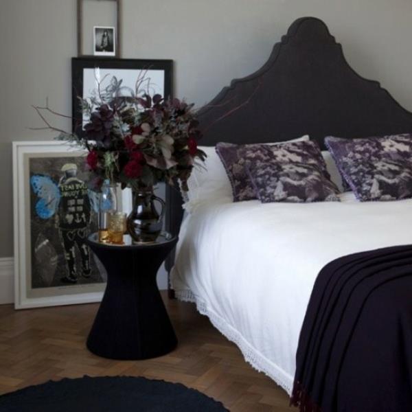 yetişkin-yatak odası-gotik-tarzı-basit