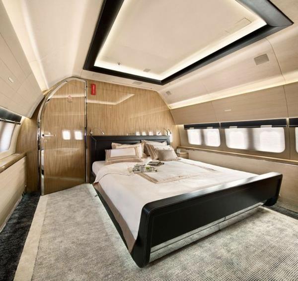 spalnica-zasebno-letalo-notranjost-luksuzni-jet-fly-boeing