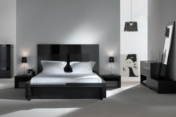 pilnas miegamasis ir lova-juoda-balta-dekoracija-su-dažais ir lempa