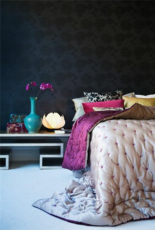 miegamasis-su-dizaino-gildija-juoda-tapetai-už-dizainas-miegamasis