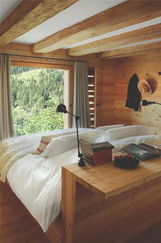 spalnica-iz-masivnega lesa-veliko-okno-s-lepim razgledom-spalnica-iz-masivnega lesa