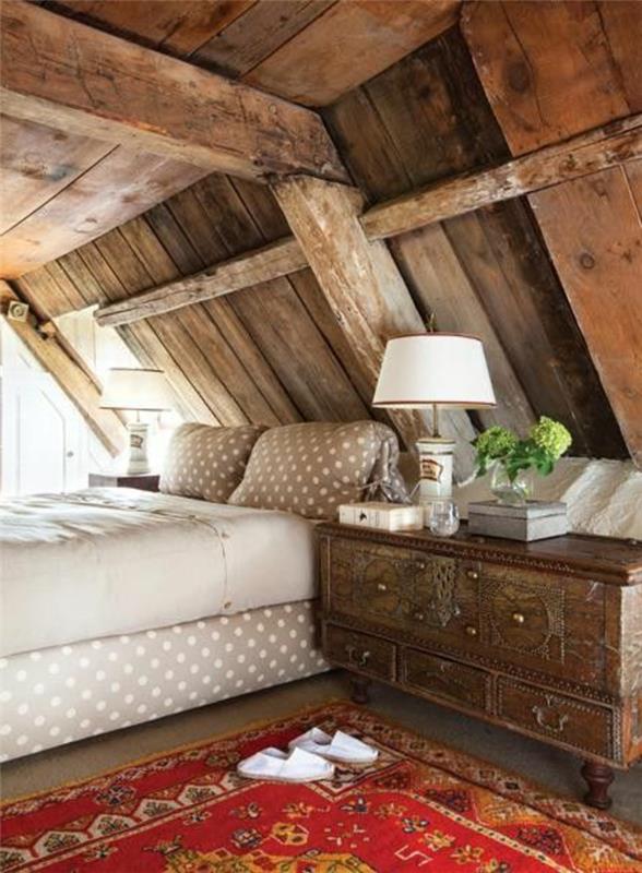 spalnica-iz-masivnega lesa-moderno-pohištvo-masivno-hrastovo-pohištvo-poševni strop