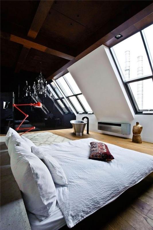 spalnica-svetlo-leseno-tla-spalnica-dvojna-zakonska postelja-steklo-streha-streha-okno-velux