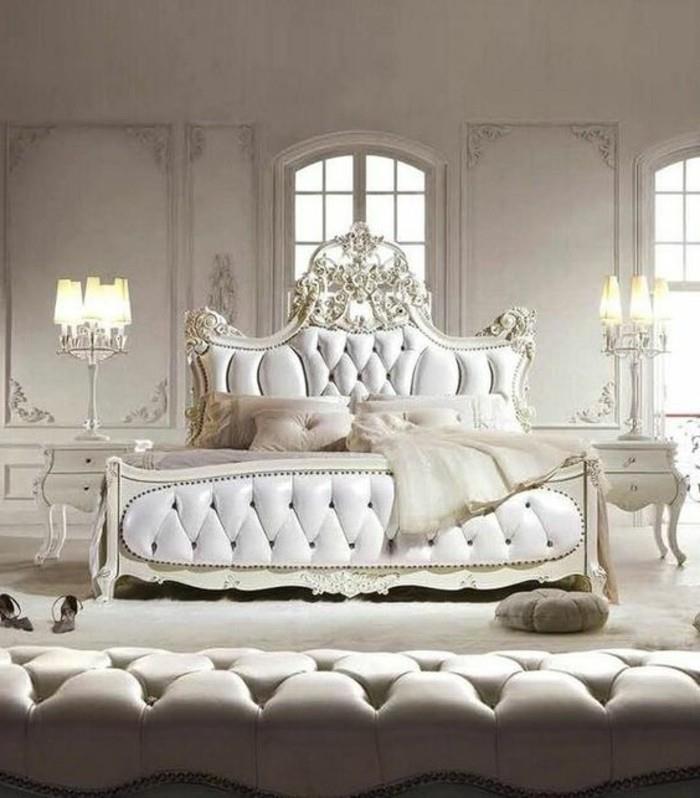 romantiškas-suaugusiųjų miegamasis-galvūgalis-apmuštas smėlio spalvos odos baroko-nakties lempa