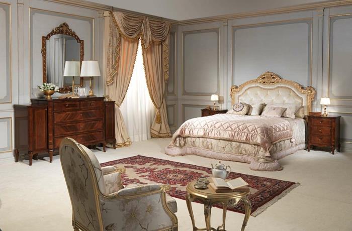 barok yatak odası, dikdörtgen halı, barok sandalye, küçük barok masa, büyük barok ayna