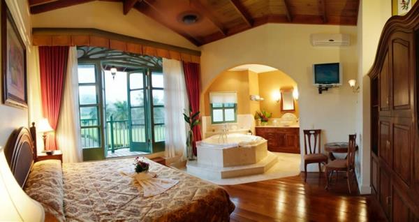otel odası-jakuzili-geniş-daire
