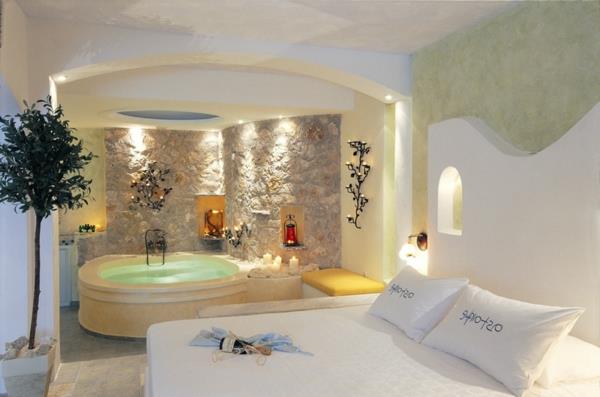 beyaz odalı jakuzili otel odası