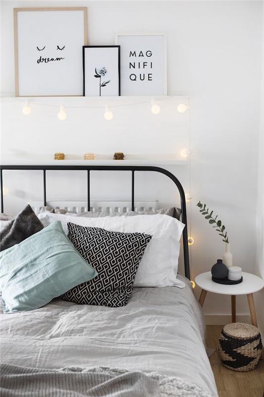 beyaz duvarlı İskandinav tarzı dekorlu genç kız yatak odası renk fikirleri