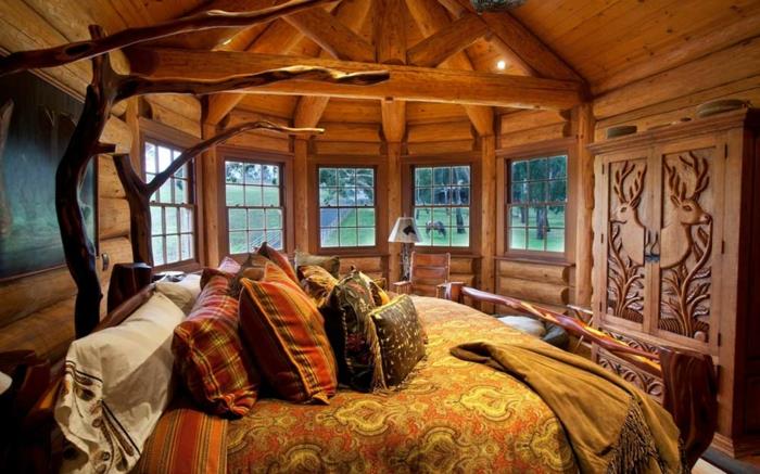 rustik modern yatak odası, sıcak iç mekan, etnik desenli turuncu sarı yatak