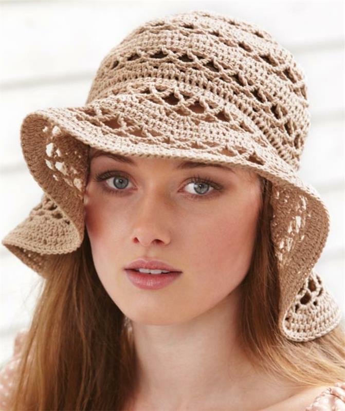 vasara-moteris-kepure-grožis-saulėtoms dienoms-pakeistas