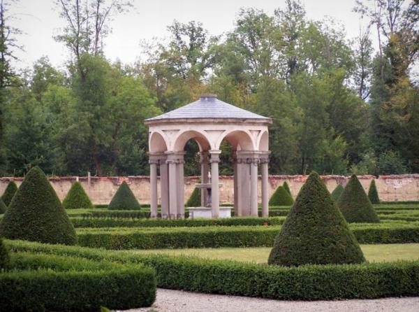 chateau-de-la-bastie-d-urfe-03-yeniden boyutlandırılmış