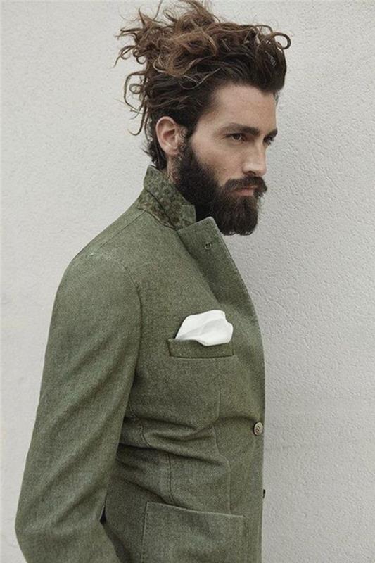 trendy erkek saç modeli orta uzun kesim ve yenilikçi sakal