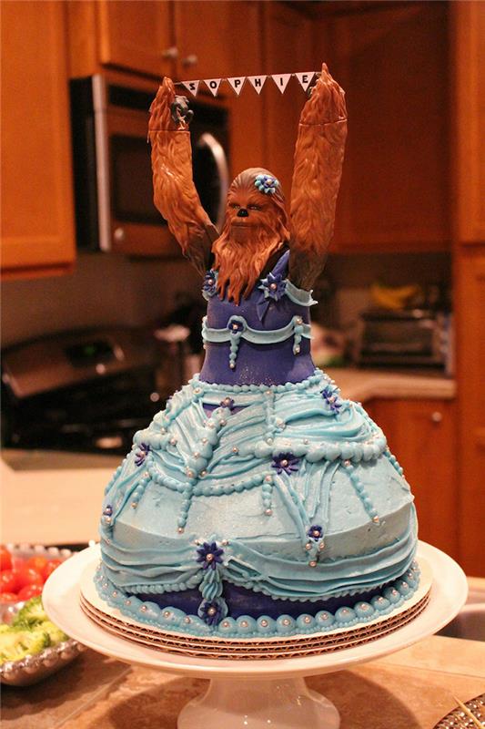 Şeker hamurlu mavi prenses elbiseli Chewbacca prenses pastası, sophie kızın doğum günü için muhteşem başarı