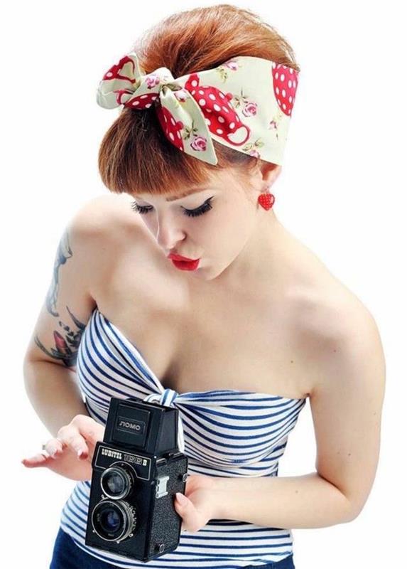 kabare saç modeli kızıl saçlı vintage tarzı 50'li pin up