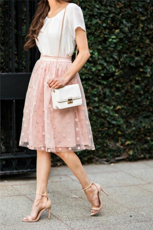 prašmatni suknelė-sijonas-romantiška-rožinė-apranga-Valentino-bohemiška vakarienė