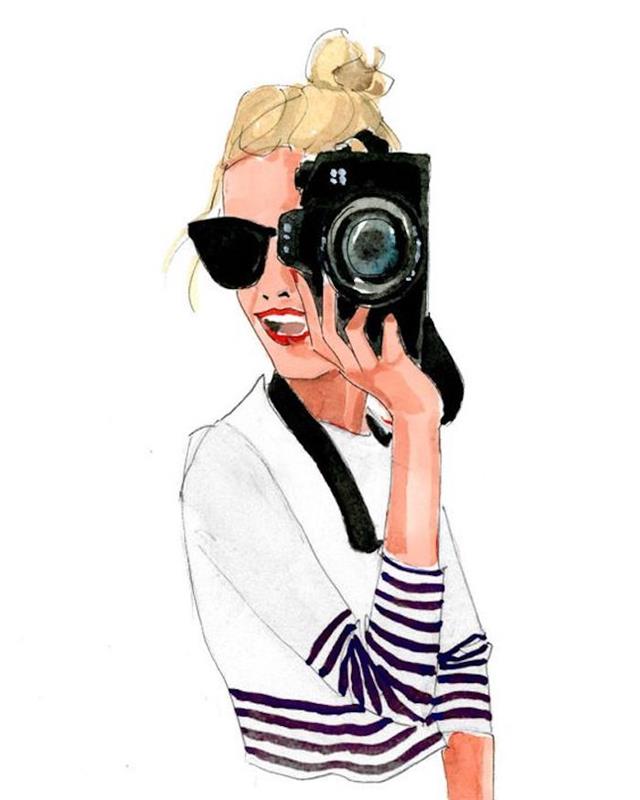 Blondinka s kamero v rokah, sončna očala ray ban, visoka punčka, akvarelna risba lepega dekleta