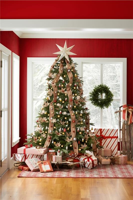 sova-ideja-kako-okrasiti-božično drevo-zvezda-sova-elegantna-ideja