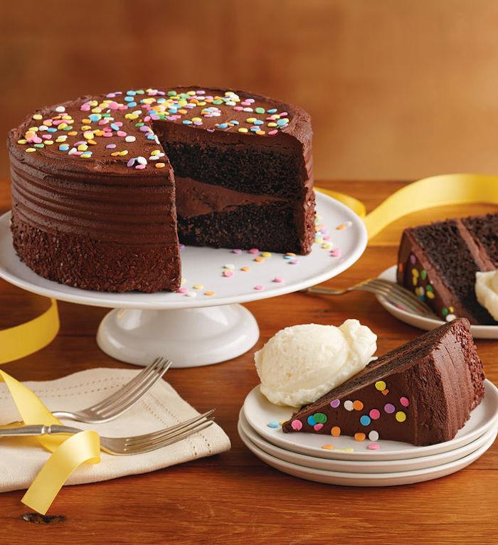 Šokolado receptas šokolado gimtadienio torto dekoravimas skanus šokolado ir cukraus pyragas