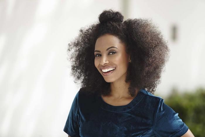 Afro pričeska afro pletenica pričeska enostaven model pletenice