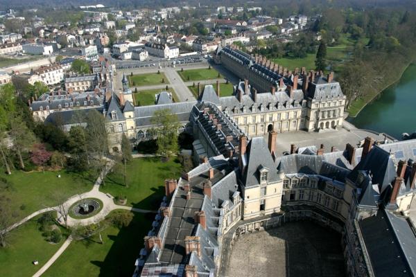 chateau-de-fontainebleau-France-zgodovina-pogled-spremenjena