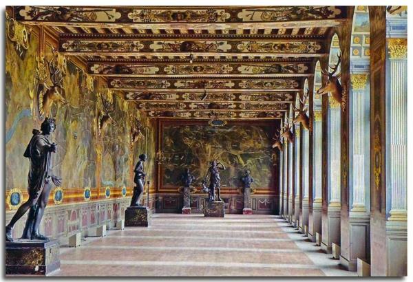 chateau-de-fontainebleau-history-Galerie-des-Cerfs-Fontainebleau-resized