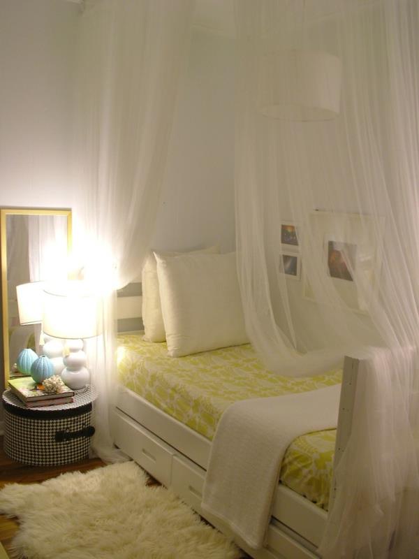 nadstrešek-dekoracija-spalnica-svetilka