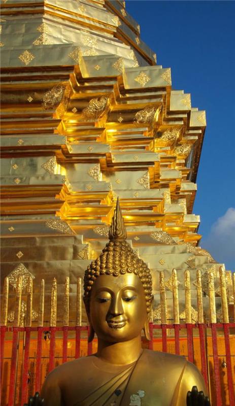 tour-in-na-Tajskem-zlati-tempelj-fenomenalen