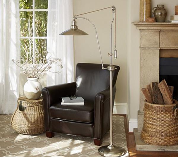 lambalı-şömineli-oturma odanız için klasik-siyah-deri-koltuk