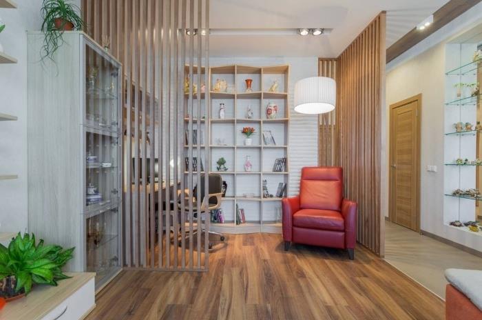 kaip papuošti baltą ir medinį kambarį žaliais augalais ir akcentais raudonu, moderniu namų biuro dizainu