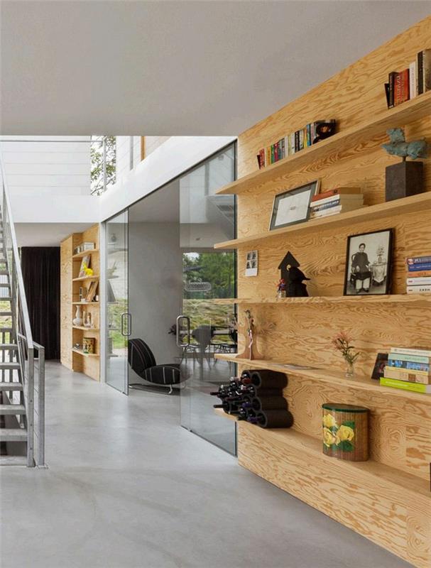 nuimama pertvara-pigi sieninė knygų spinta-medinės grindys-pilkos-lino-interjero laiptai