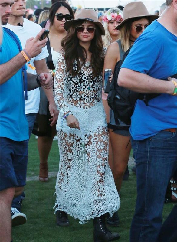 Cool Coachella aprangos idėja Selena Gomez ilga suknelė pigi vasaros ilga bohemiška suknelė modernus bohemiškas prašmatnus stilius