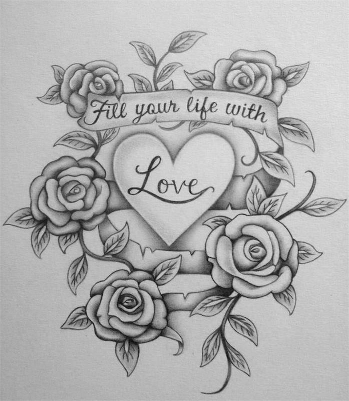 siyah beyaz çizim fikri içinde aşk kelimesi olan bir kalp ve etrafında bir gül çelengi, kalp dövme tasarımı