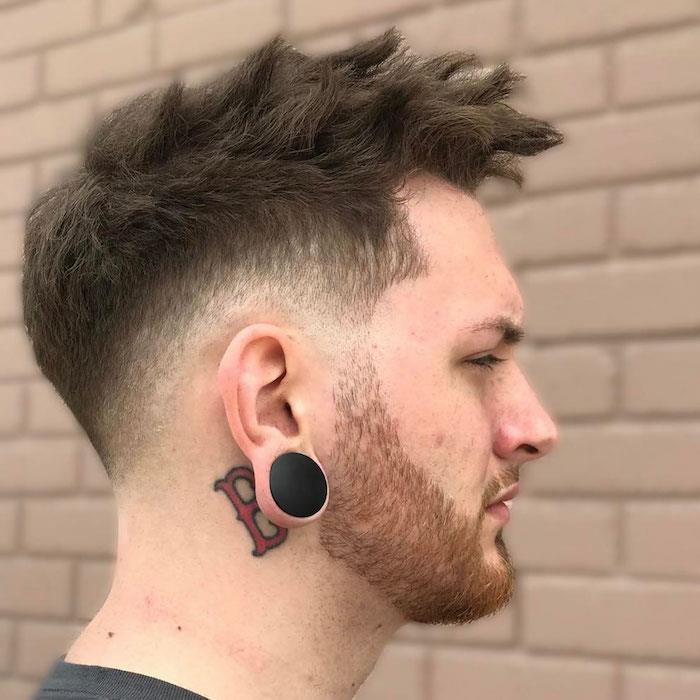 populiariausios madingos vyrų šukuosenos 2018 su trumpa barzda