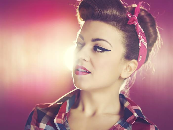 rockabilly bandana saç modeli kadın retro topuz