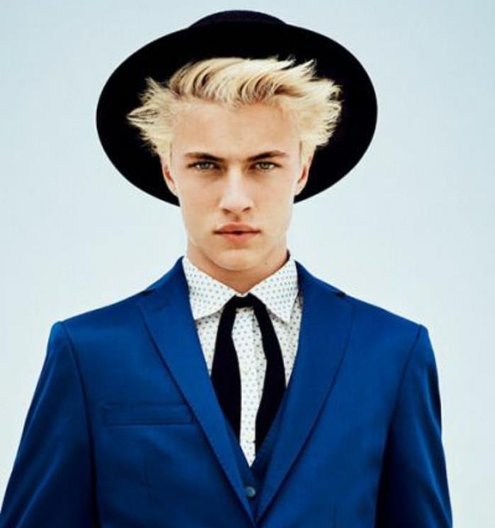 blond fant teen pričeska ideja, asimetrični kroj, elegantna moška obleka, vintage obleka za kravato