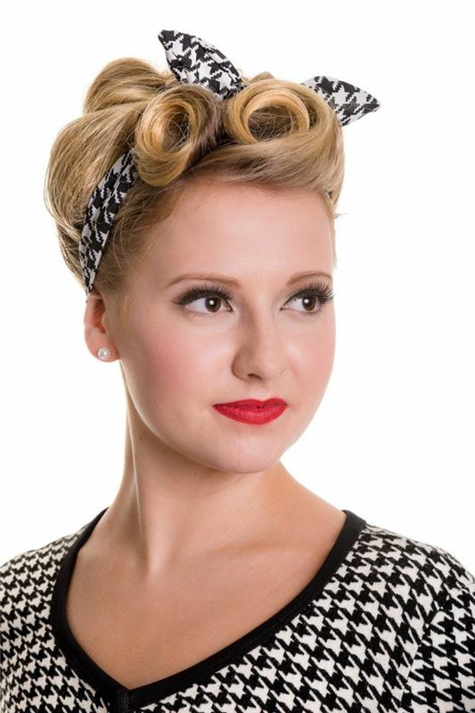 pričeska z naglavnim trakom v slogu rockabilly, vzorci houndstooth, starinska pričeska