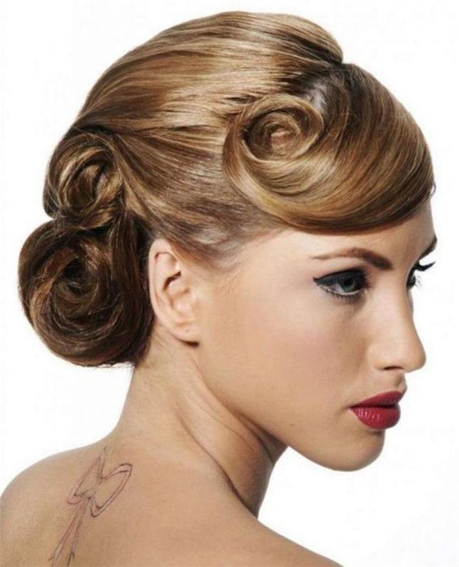 pin-up-saç modeli-zarif-kadın-saç modeli
