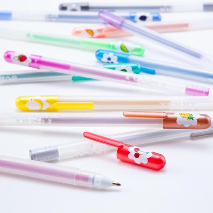mokykla-vidurinė mokykla-dalykai-universitete-viskas, ko reikia mokiniui-sąsiuviniai-pieštukai-rašikliai-kūrybinės idėjos-personalizavimas-aromat-tušinukai
